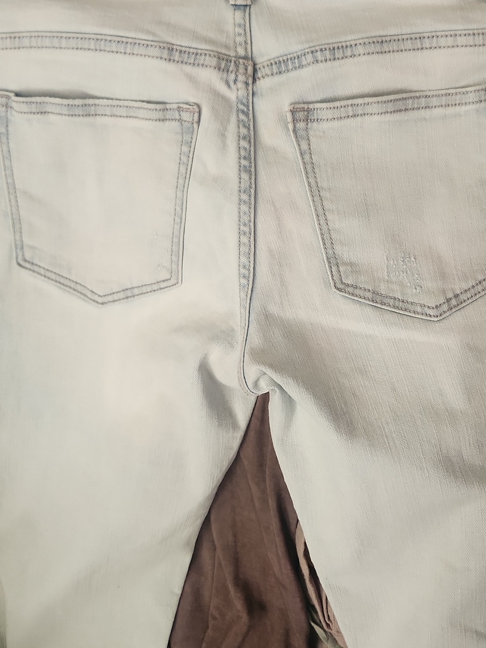 Sneak Peek Light Wash Floral Embroidered Women’s Jeans - Picture 5 of 8